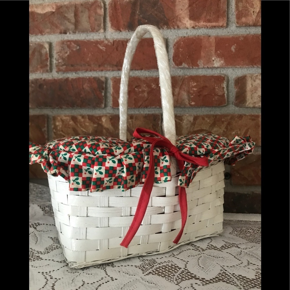 Rare VTG 1960s Handcrafted Wicker Holiday Basket